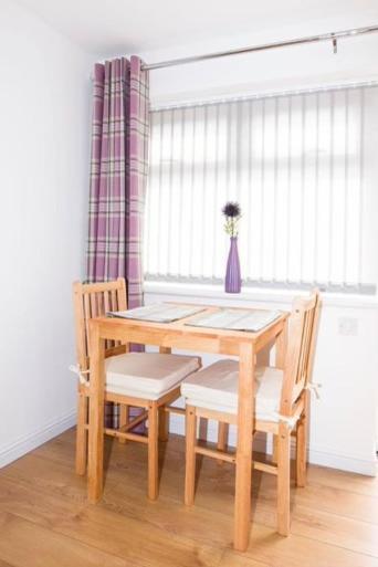 The Chimneys Bed & Breakfast Пърт Екстериор снимка