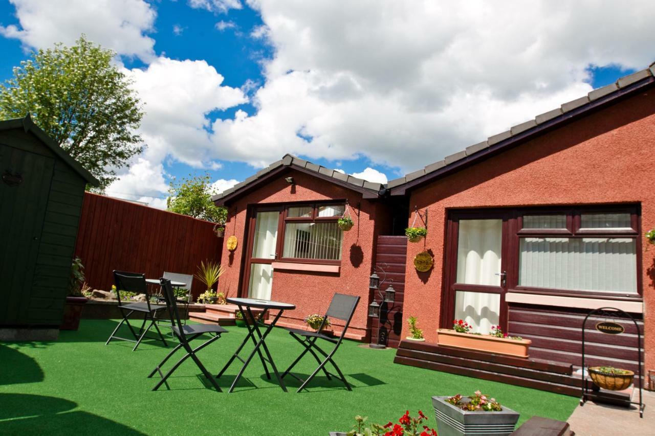 The Chimneys Bed & Breakfast Пърт Екстериор снимка